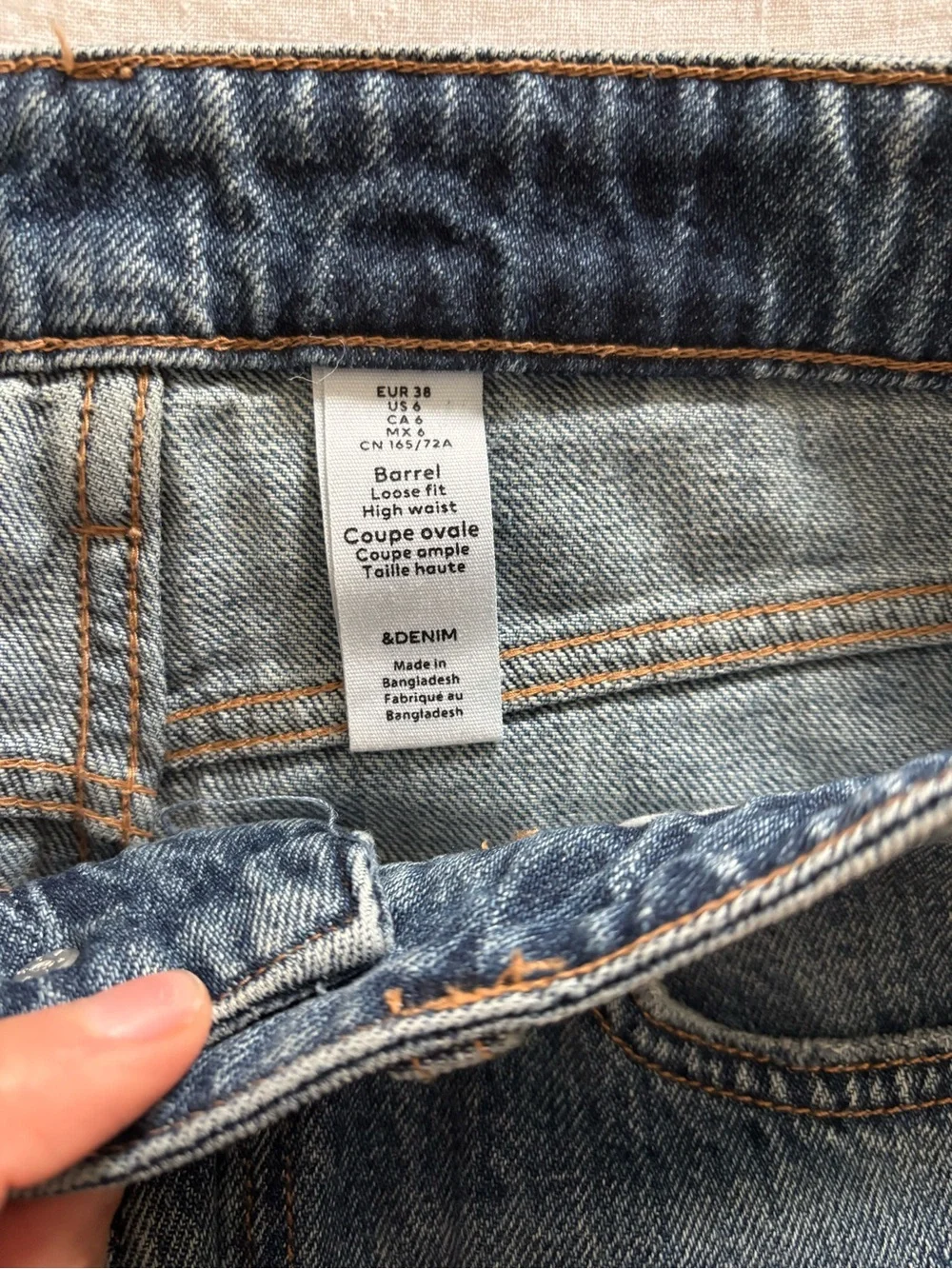 Blue Barrel-Leg Jeans - Picture 2 of 4